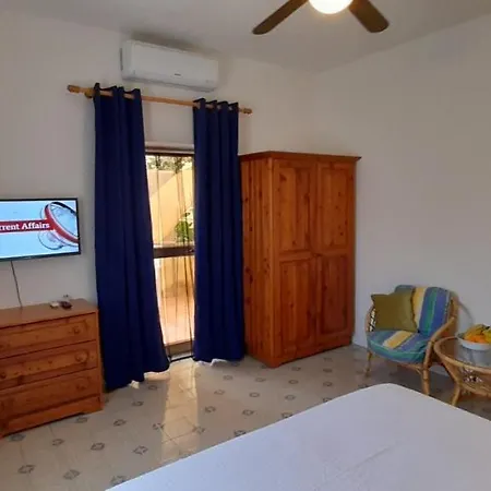 Bronja Airconditioned