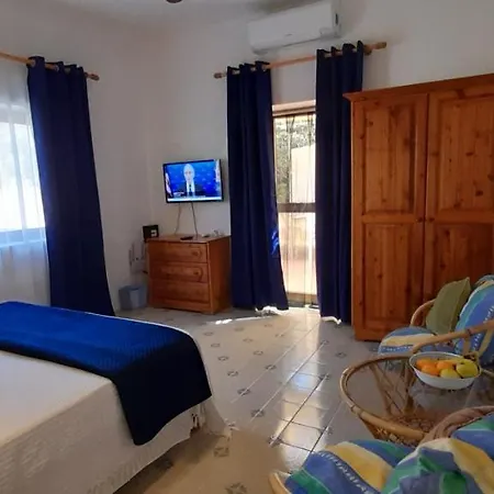 Bronja Airconditioned * Xlendi