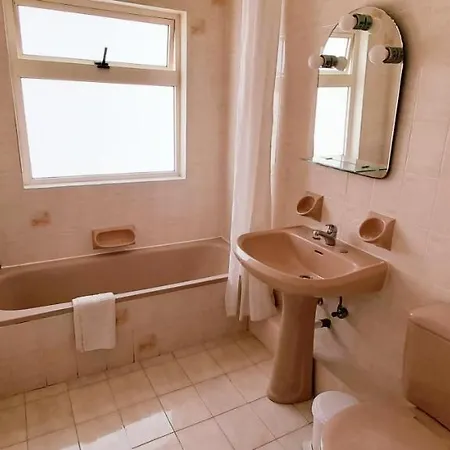 Bronja Airconditioned Apartment