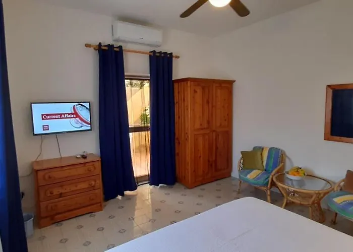 Bronja Airconditioned